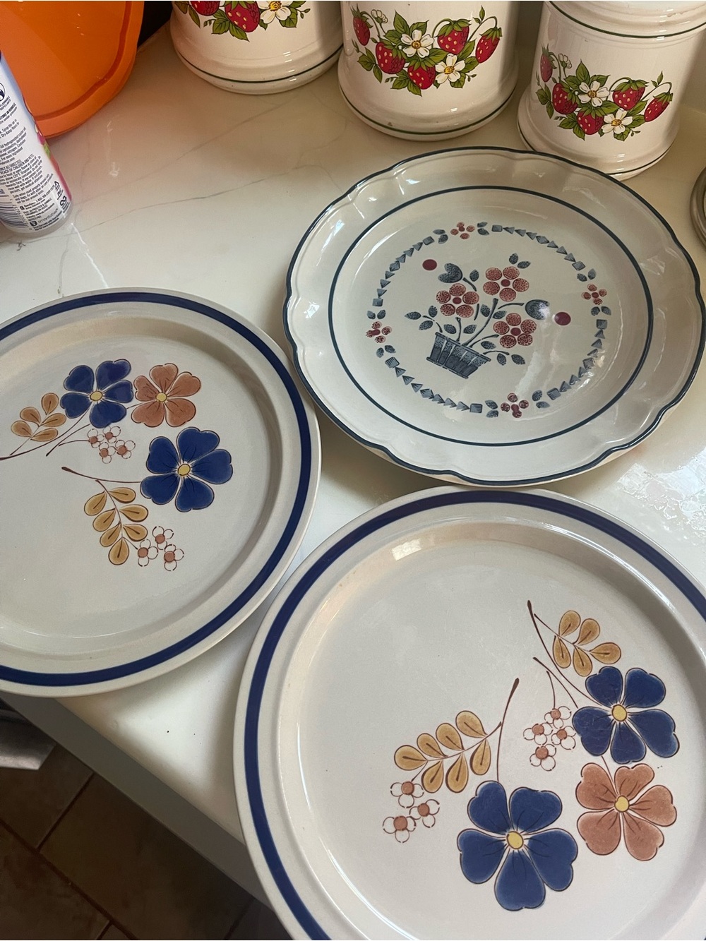 3 stoneware dinner plates